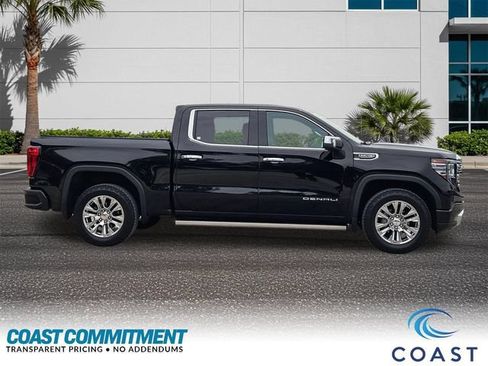 Used 2022 GMC Sierra 1500 Denali AWD/4WD image 5