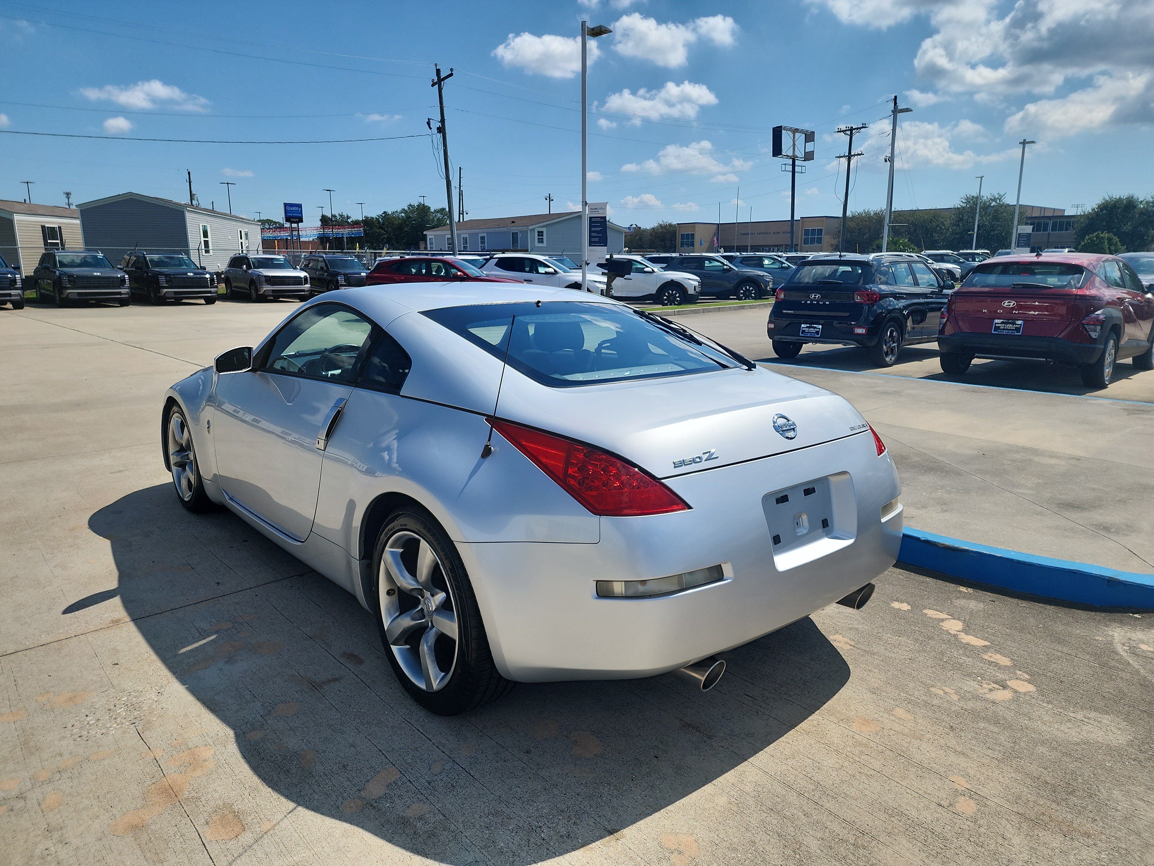 Used 2006 Nissan 350Z Enthusiast RWD image 5