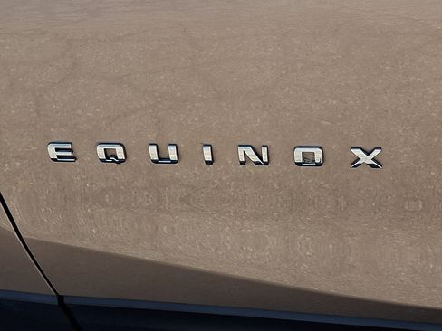 Used 2018 Chevrolet Equinox LT AWD/4WD image 30