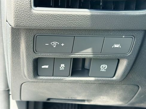 Used 2023 Hyundai Sonata SEL w/ Preferred Accessory Package FWD image 10