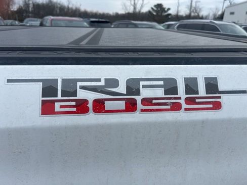 Used 2020 Chevrolet Silverado 1500 LT Trail Boss image 7
