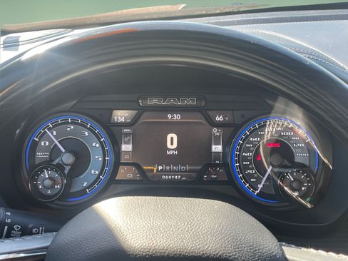 Used 2022 RAM 1500 Limited w/ Night Edition AWD/4WD image 9