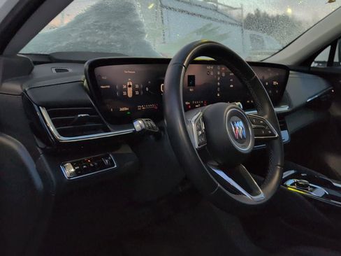 Used 2025 Buick Envision Preferred image 18