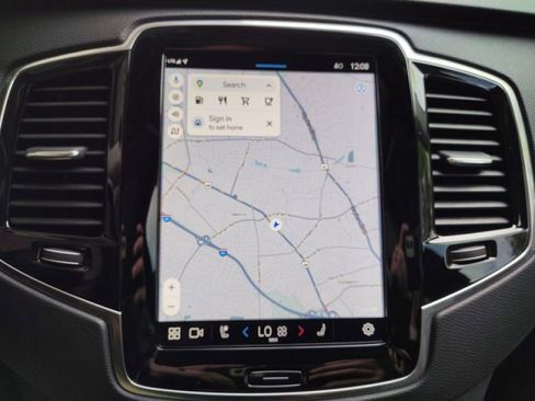 Used 2024 Volvo XC90 B6 Plus w/ Protection Package Premier image 16