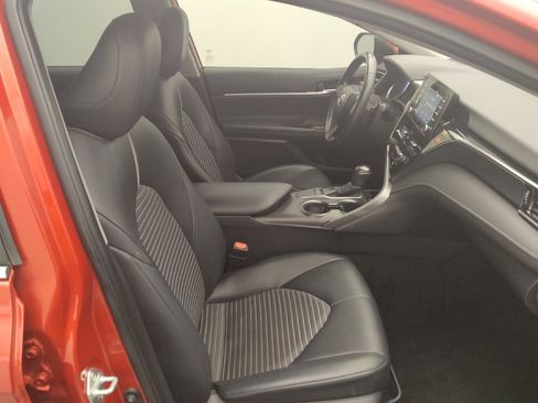 Used 2022 Toyota Camry SE w/ Convenience Package FWD image 21