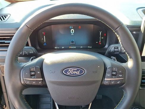 New 2025 Ford Maverick Lobo image 9