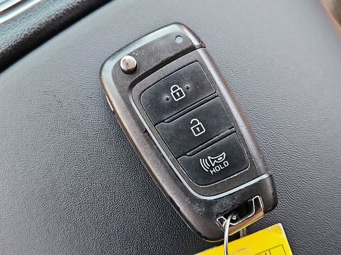 Used 2023 Hyundai Santa Fe SE AWD/4WD image 34