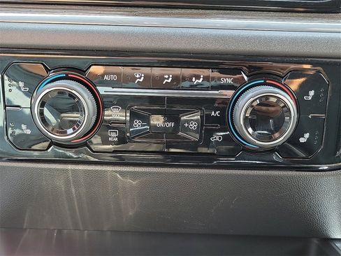 Used 2023 Chevrolet Silverado 1500 LT Trail Boss w/ Protection Package image 15