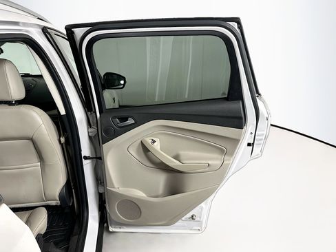 Used 2017 Ford Escape Titanium image 29