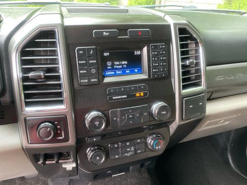 Used 2018 Ford F250 XLT w/ Snow Plow Prep Package AWD/4WD image 13