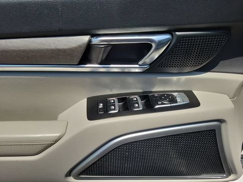 Used 2021 Kia Telluride EX w/ EX Premium Package FWD image 16