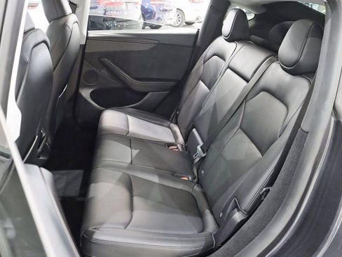 Used 2026 Tesla Model Y Long Range image 30