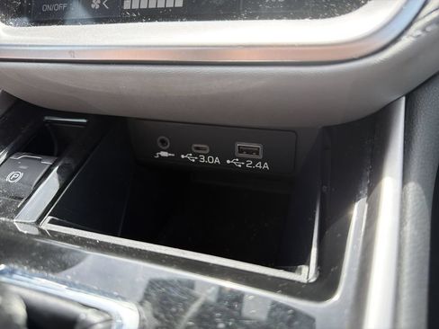 Used 2024 Subaru Outback Premium AWD/4WD image 33