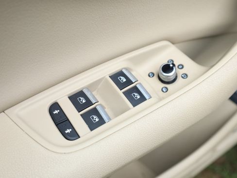 Used 2018 Audi Q7 3.0T Prestige image 37