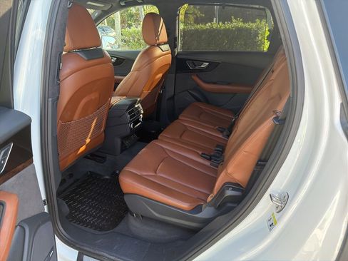 Used 2017 Audi Q7 3.0T Prestige image 9