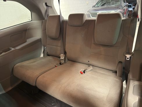 Used 2017 Honda Odyssey SE image 28