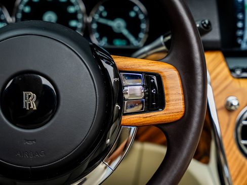 Used 2019 Rolls-Royce Cullinan image 43