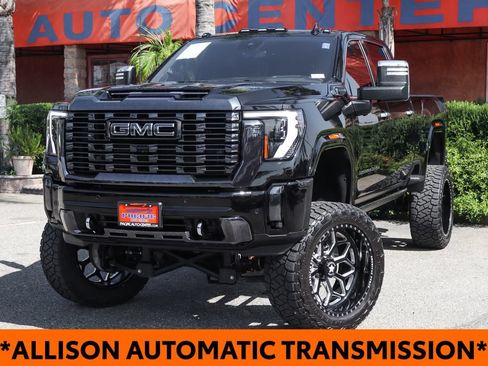 Used 2024 GMC Sierra 2500 Denali Ultimate w/ Max Trailering Package AWD/4WD image 4