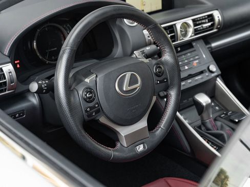Used 2016 Lexus IS 200t image 17