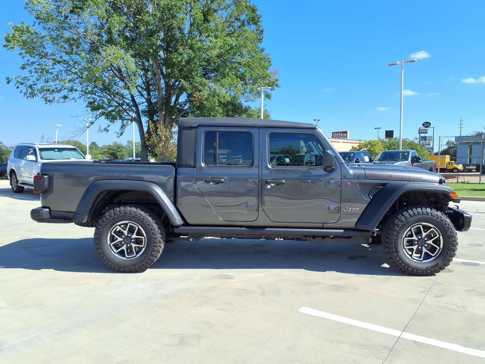 New 2026 Jeep Gladiator Mojave AWD/4WD image 5