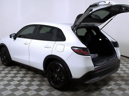 Used 2026 Honda HR-V Sport image 10