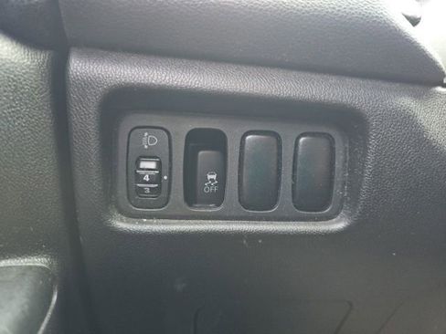 Used 2012 Mitsubishi Outlander Sport SE image 29