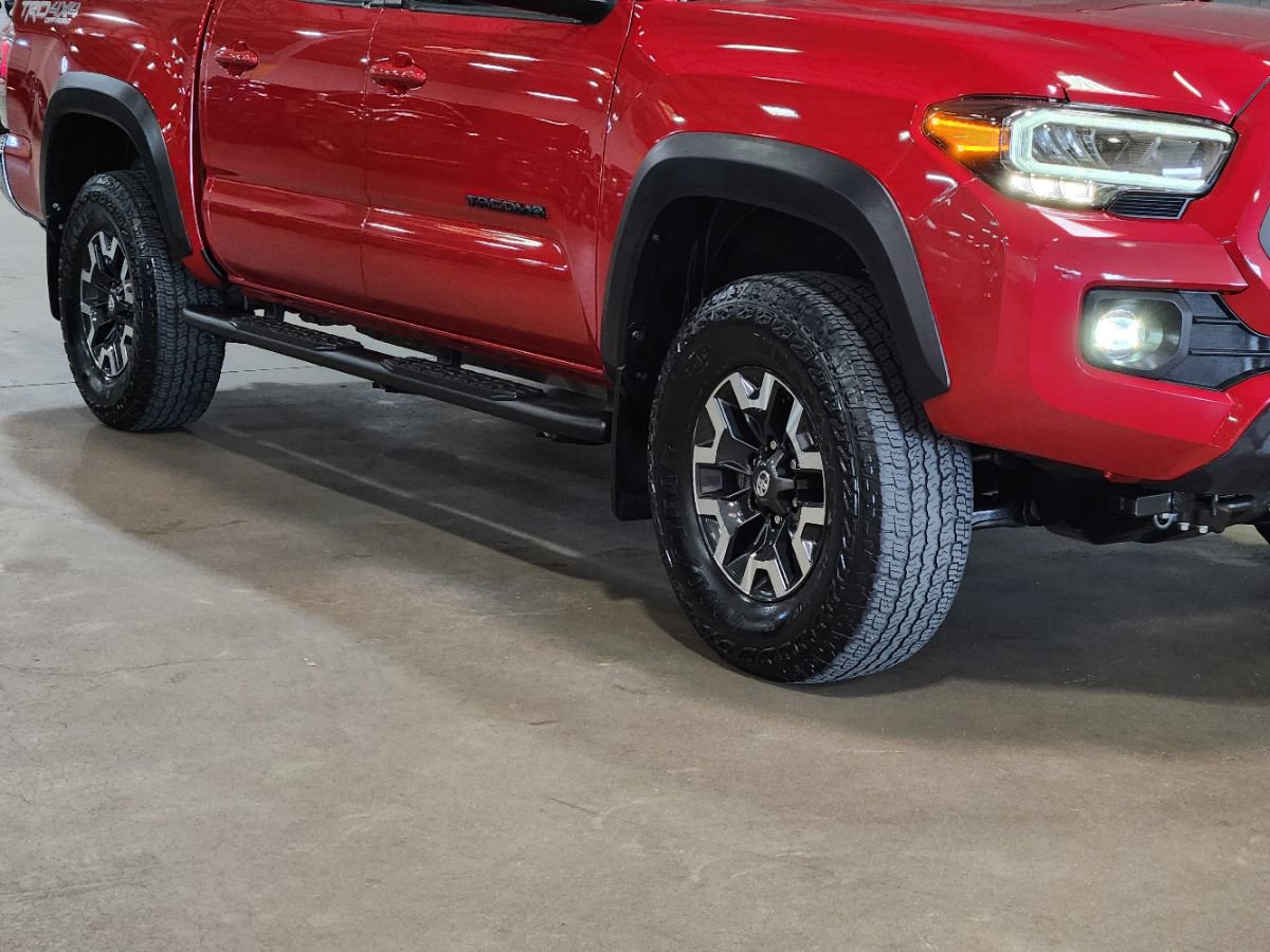 Used 2022 Toyota Tacoma TRD Off-Road AWD/4WD image 16