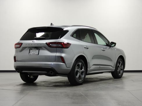 Used 2024 Ford Escape ST-Line w/ Tech Pack #1 FWD image 4