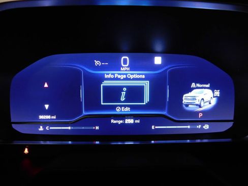 Used 2023 Chevrolet Tahoe RST image 33