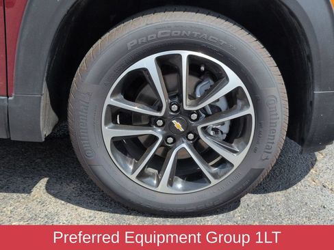 Used 2025 Chevrolet TrailBlazer LT AWD/4WD image 9