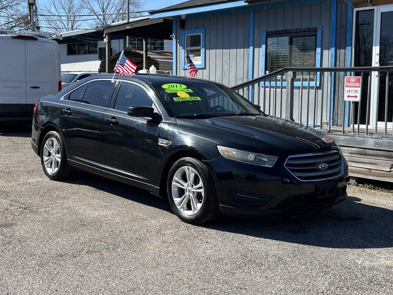 Used 2013 Ford Taurus SEL FWD image 4