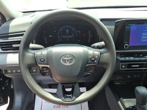 Used 2026 Toyota Camry LE FWD image 19