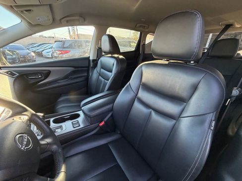 Used 2023 Nissan Murano SV image 12