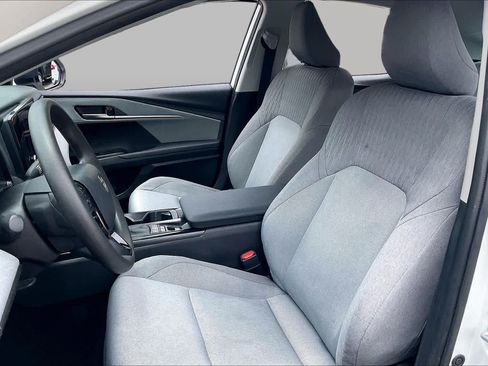Used 2025 Toyota Camry LE w/ Convenience Package FWD image 8