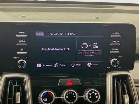 Used 2023 Kia Sorento LX image 14