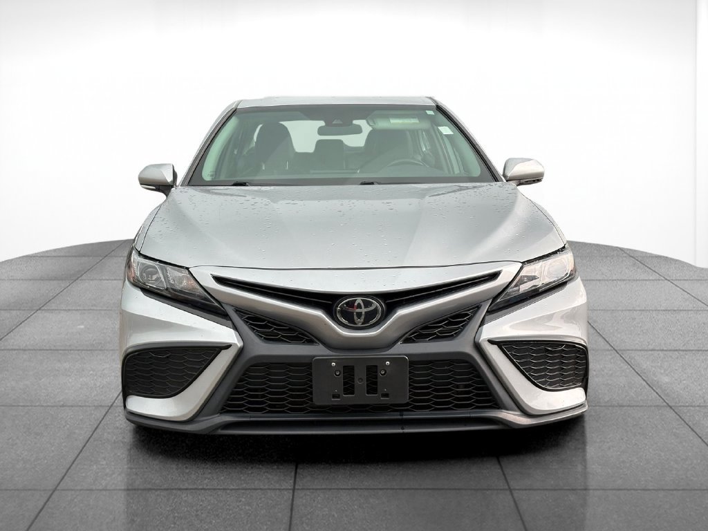Used 2024 Toyota Camry SE FWD image 2