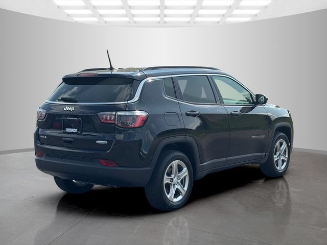 Certified 2024 Jeep Compass Latitude AWD/4WD image 7