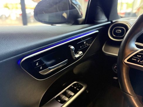 Used 2025 Mercedes-Benz C 300 4MATIC Sedan image 36
