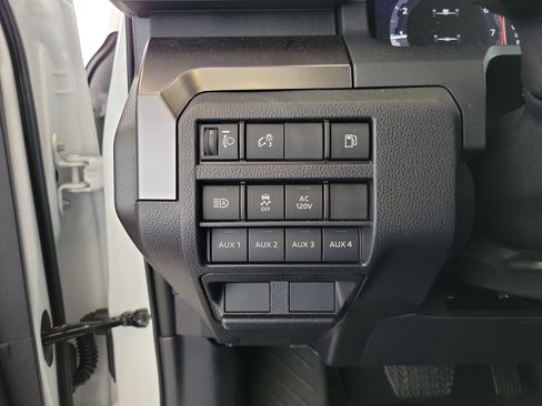 Certified 2025 Toyota 4Runner TRD Off-Road image 31