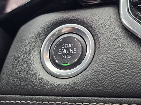 Used 2024 Chevrolet Colorado LT w/ LT Convenience Package III RWD image 22