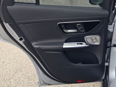 Used 2023 Mercedes-Benz GLC 300 4MATIC image 33