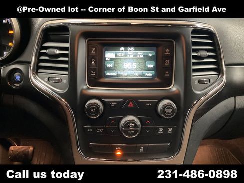 Used 2015 Jeep Grand Cherokee Laredo w/ Quick Order Package 23E AWD/4WD image 19