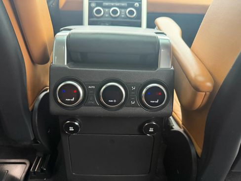 Used 2019 Land Rover Discovery HSE Luxury image 18