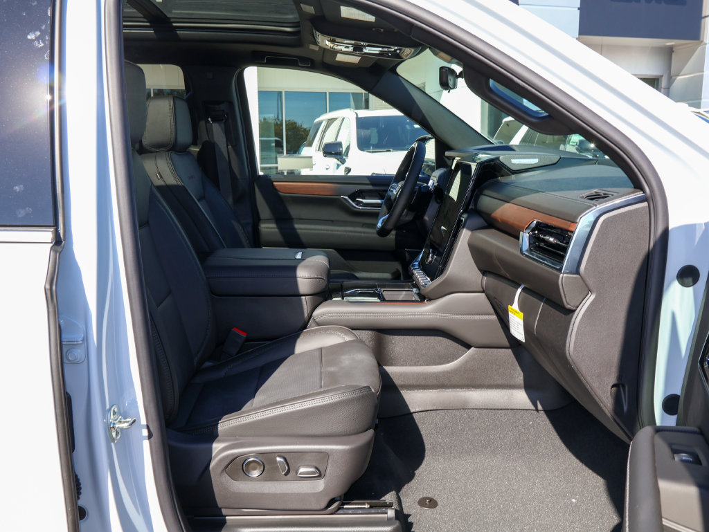 New 2027 GMC Yukon Denali w/ Denali Reserve Package AWD/4WD image 39