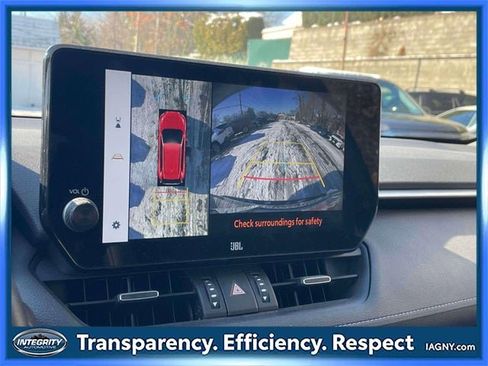 Used 2024 Toyota RAV4 Limited image 27