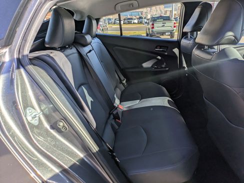 Used 2019 Toyota Prius XLE image 26