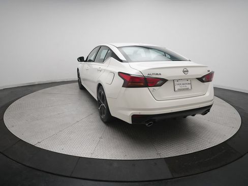 Used 2024 Nissan Altima 2.5 SR FWD image 33