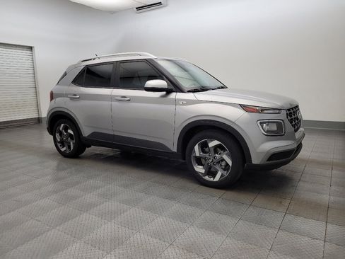 Used 2023 Hyundai Venue SEL w/ Cargo Package FWD image 11