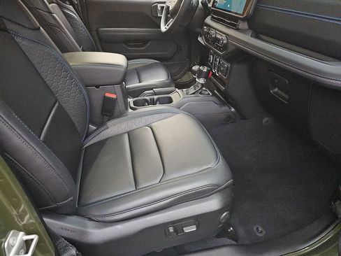 Used 2024 Jeep Wrangler High Altitude image 13