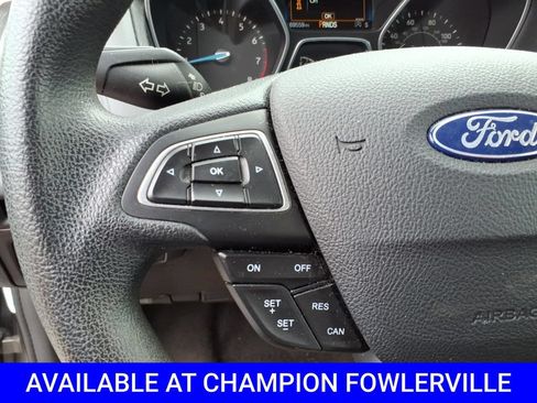 Used 2018 Ford Focus SE w/ SE Appearance Package FWD image 15